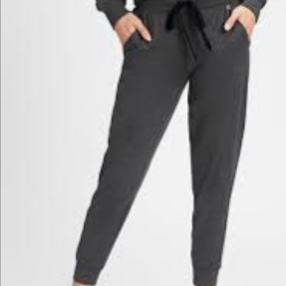 NWOT GapFit Joggers in Brushed Jersey